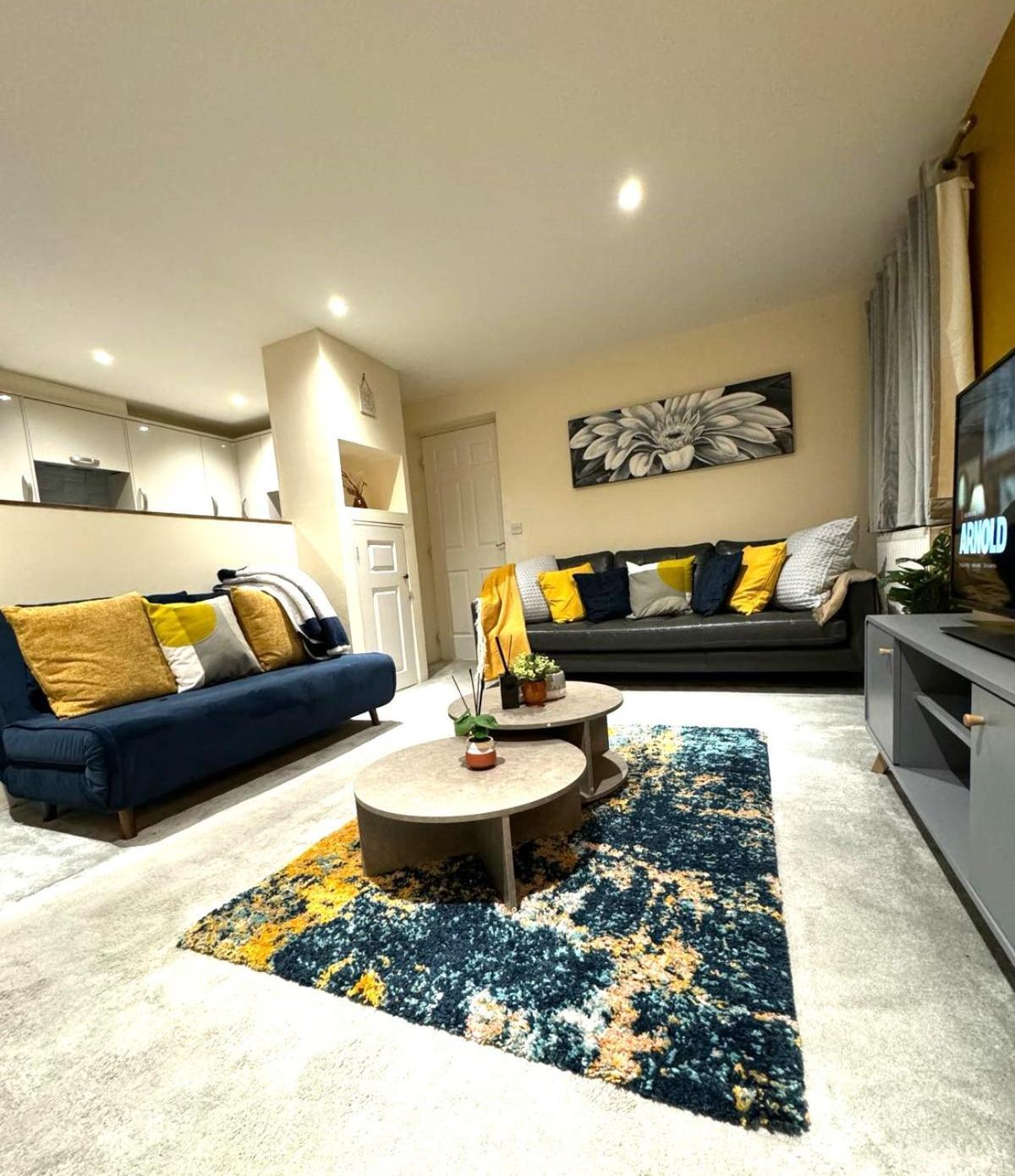 Large Cosy 2 Bedroom Ground Floor Flat In Stevenage Sg1 Sleeps 4-5 Free Parking المظهر الخارجي الصورة